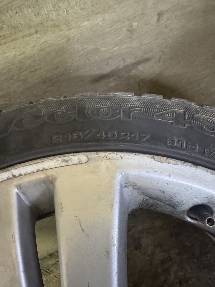 Шины всесезонки Goodyear 215/45/17