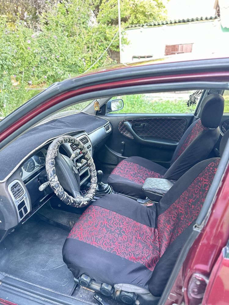 Nissan Primera P10