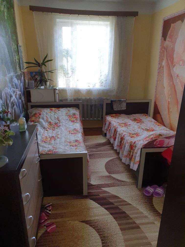 Продаётся полдома