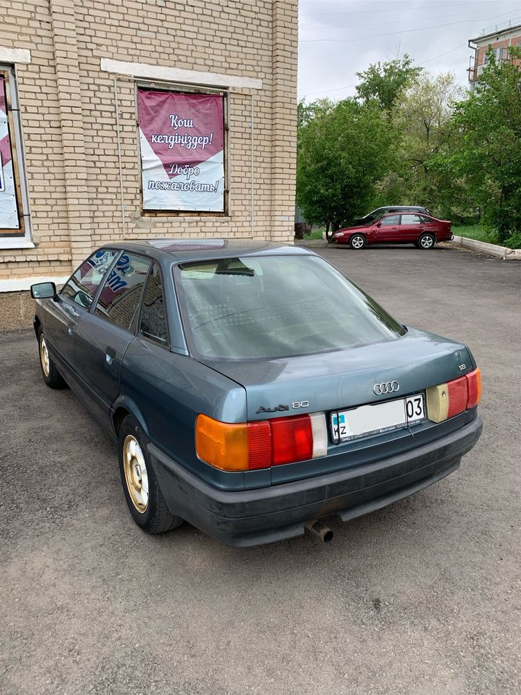 AUDI 80 b3 1987 grin