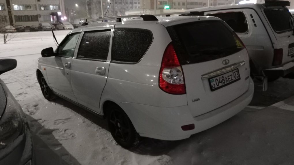 Продам Приору универсал