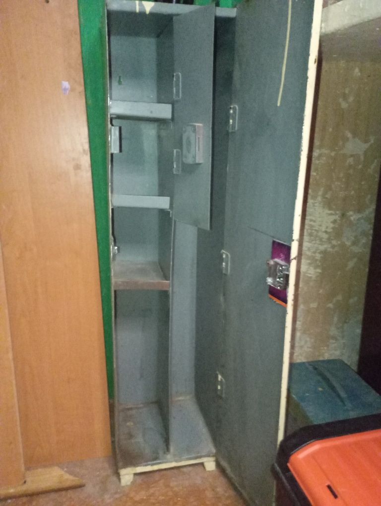 сейф металлический