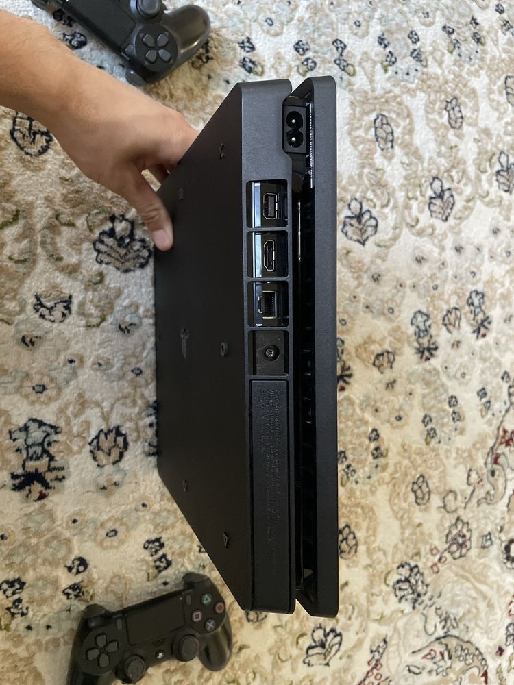 Ps4 бу,использовалось активно,торг имеется