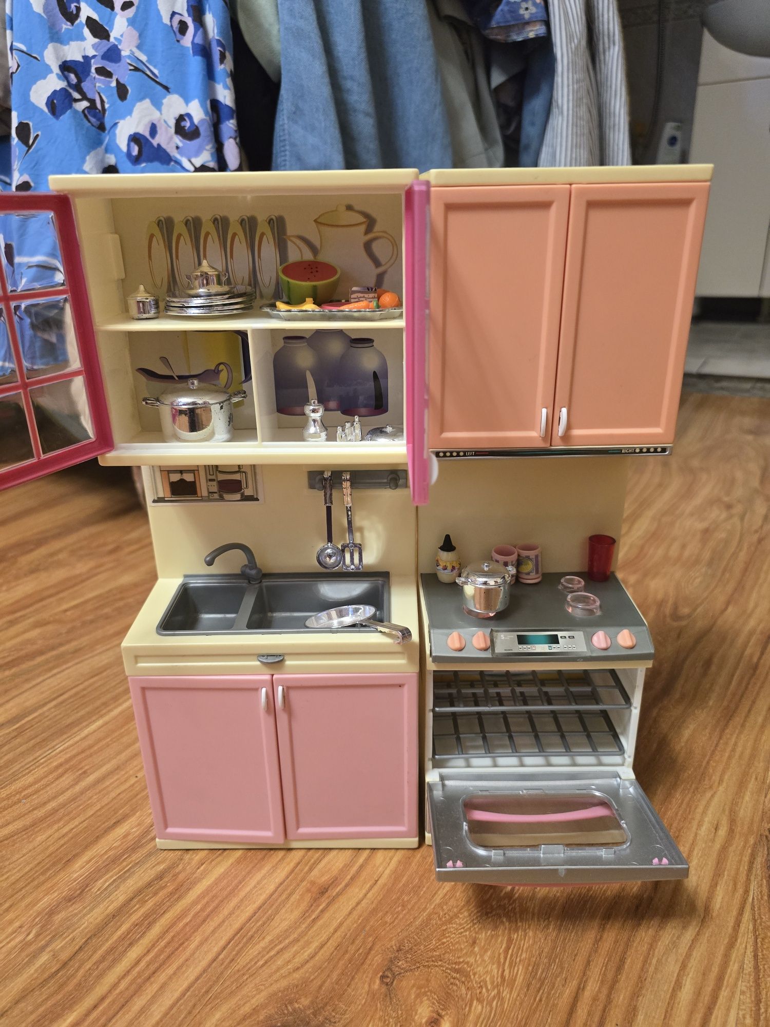 Игрушечная кухня