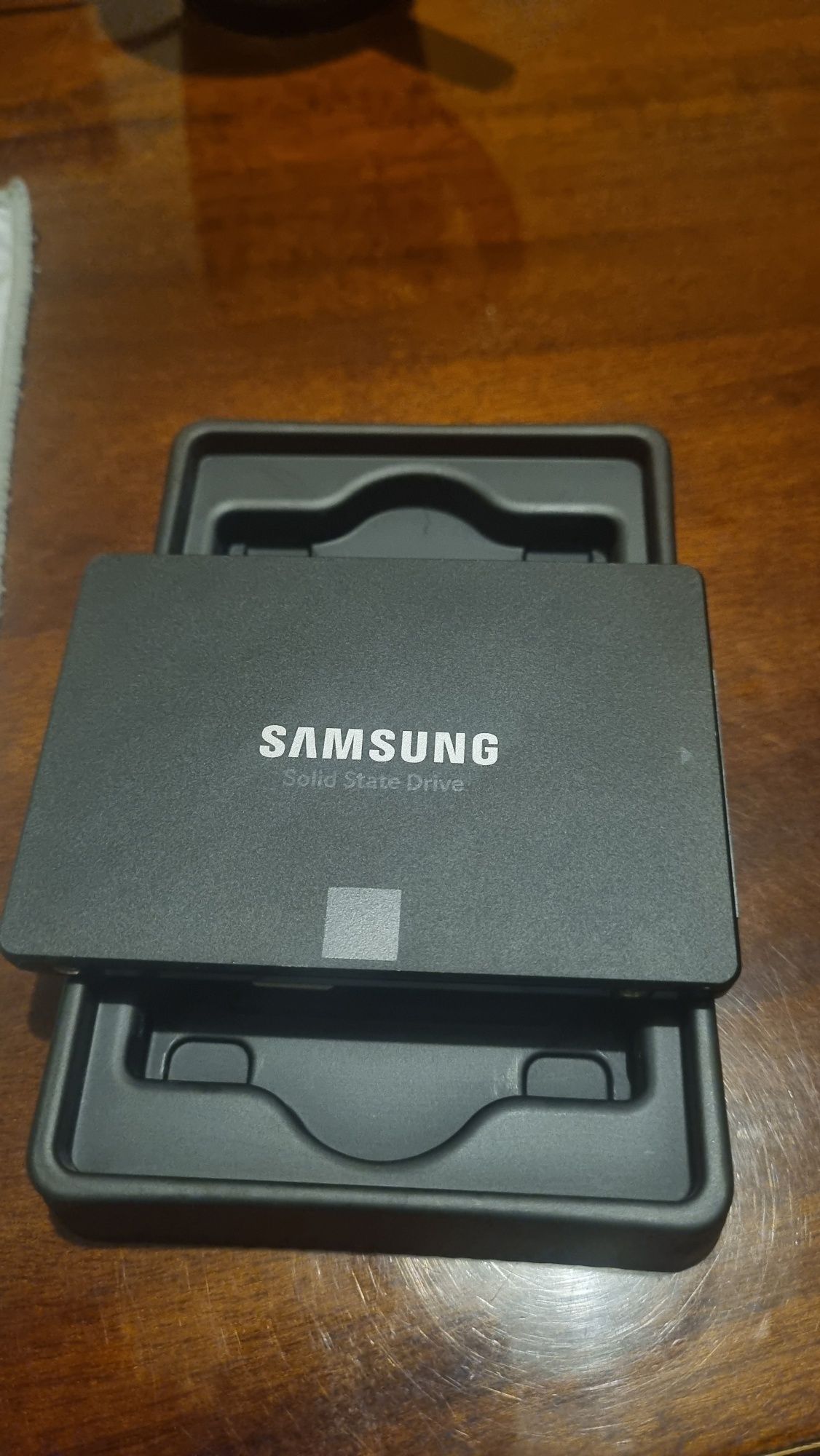 Продам жёсткий SSD диск