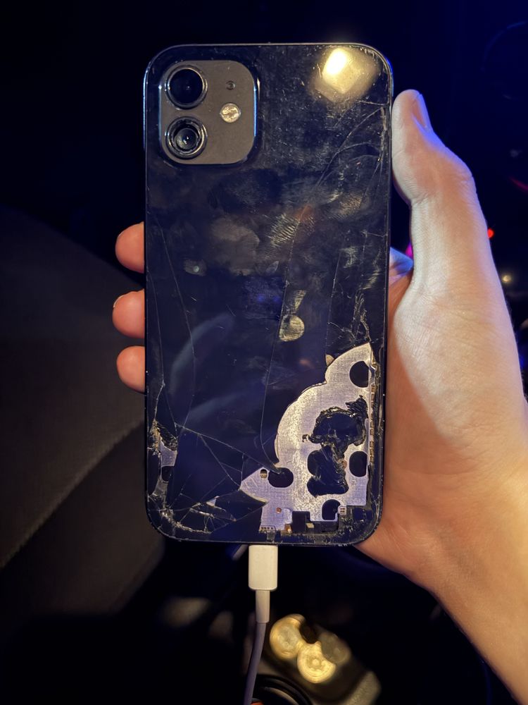 продам iphone 12