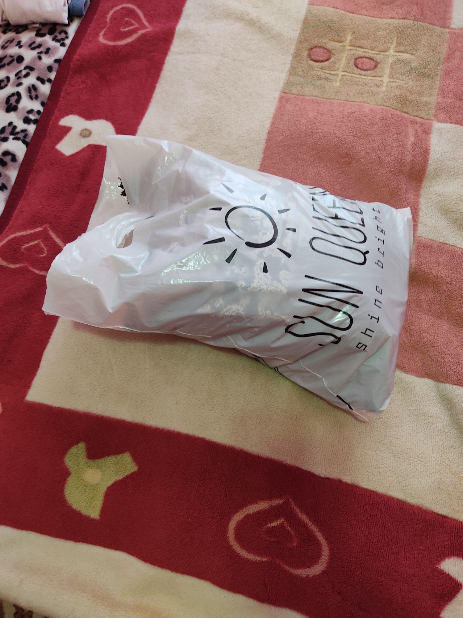 Продам платья джинсы