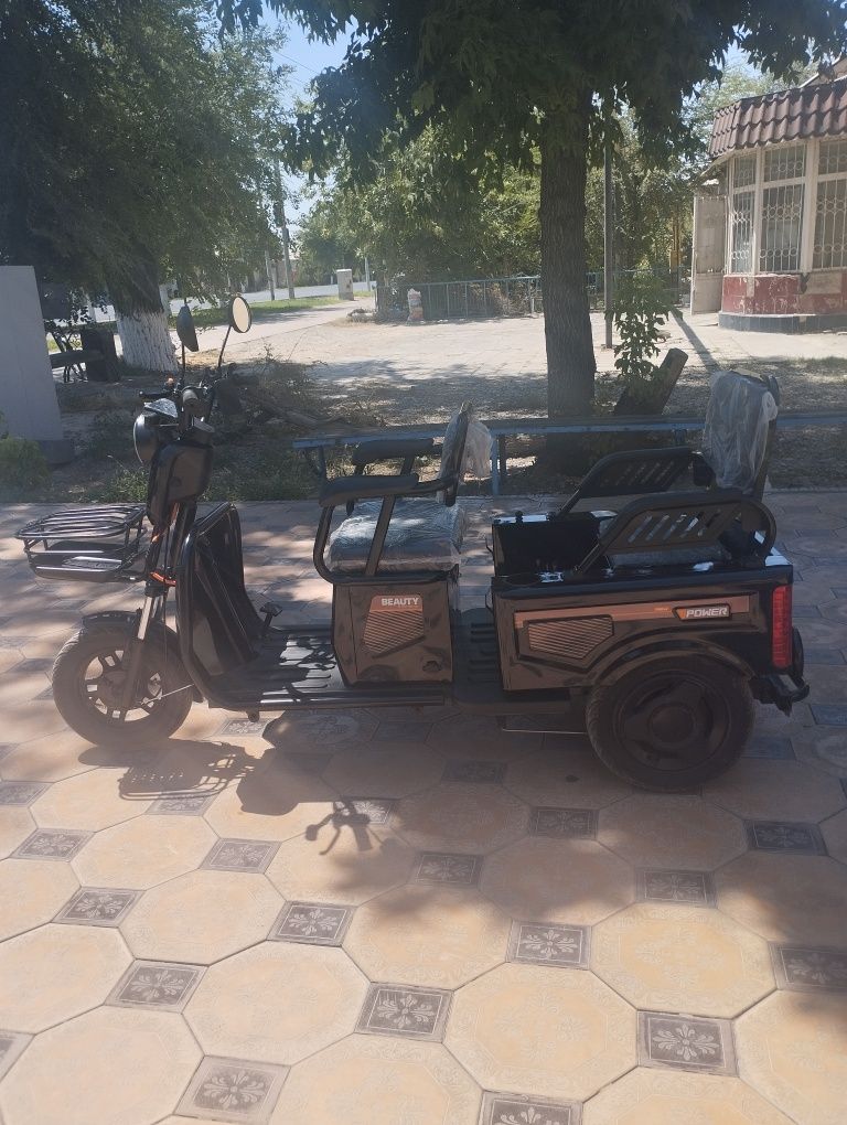 Трицикл новый почти