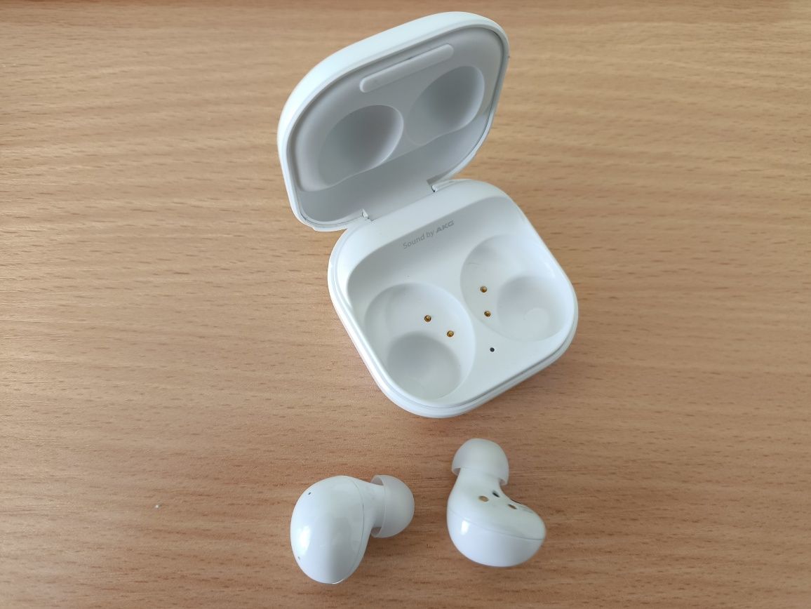 Продаю наушники Galaxy Buds 2