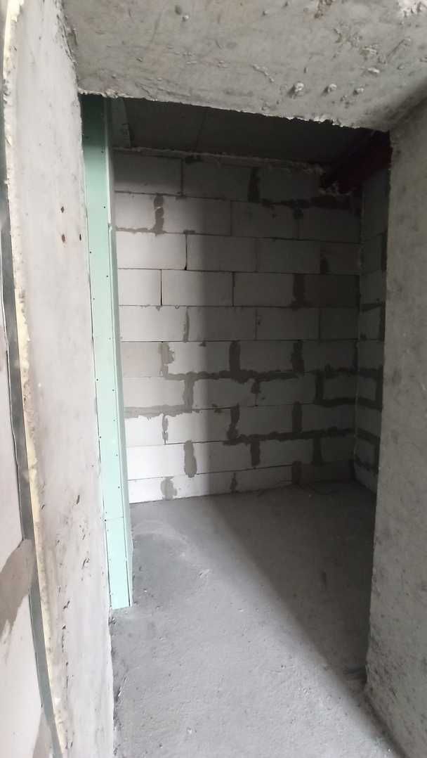 Продаётся КОММЕРЧЕСКОЕ помещение в мкр.НУРСАТ - 1 линия ул.БАЙТЕРЕКОВА