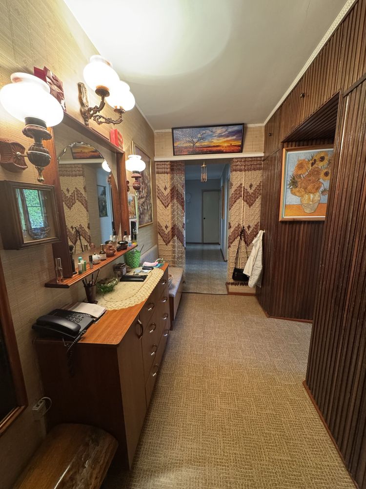 Продам 4х комн.кв.ул.Астана 6/1.S=77 кв.м.Этаж 2/5