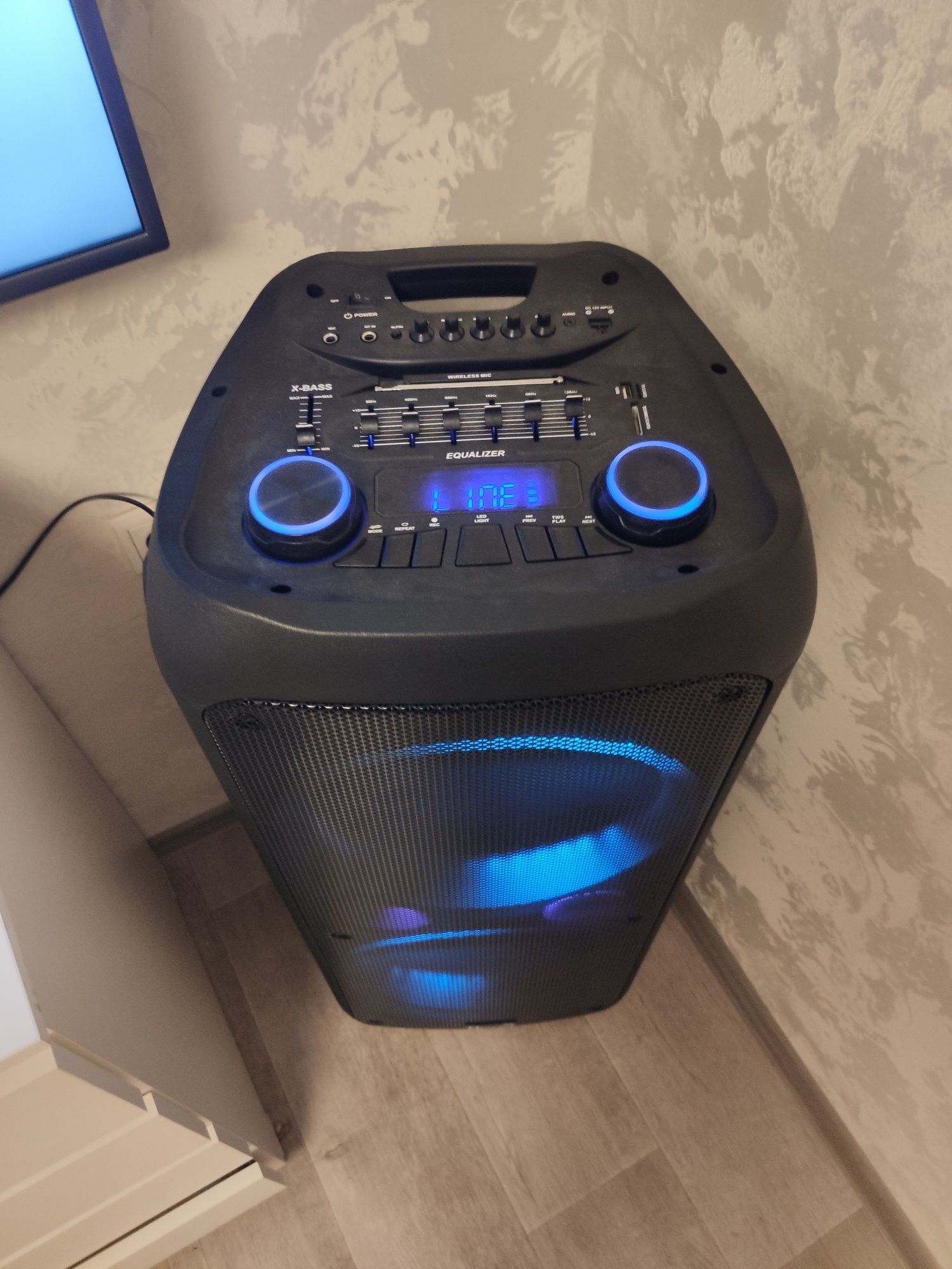 Eltronic 20-83 портативная колонка
