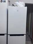 Холодильник indesit срочно продам