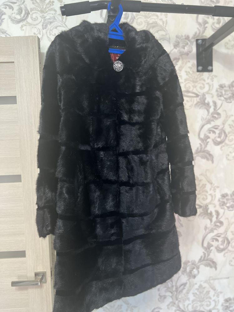 Продам норковую шубу