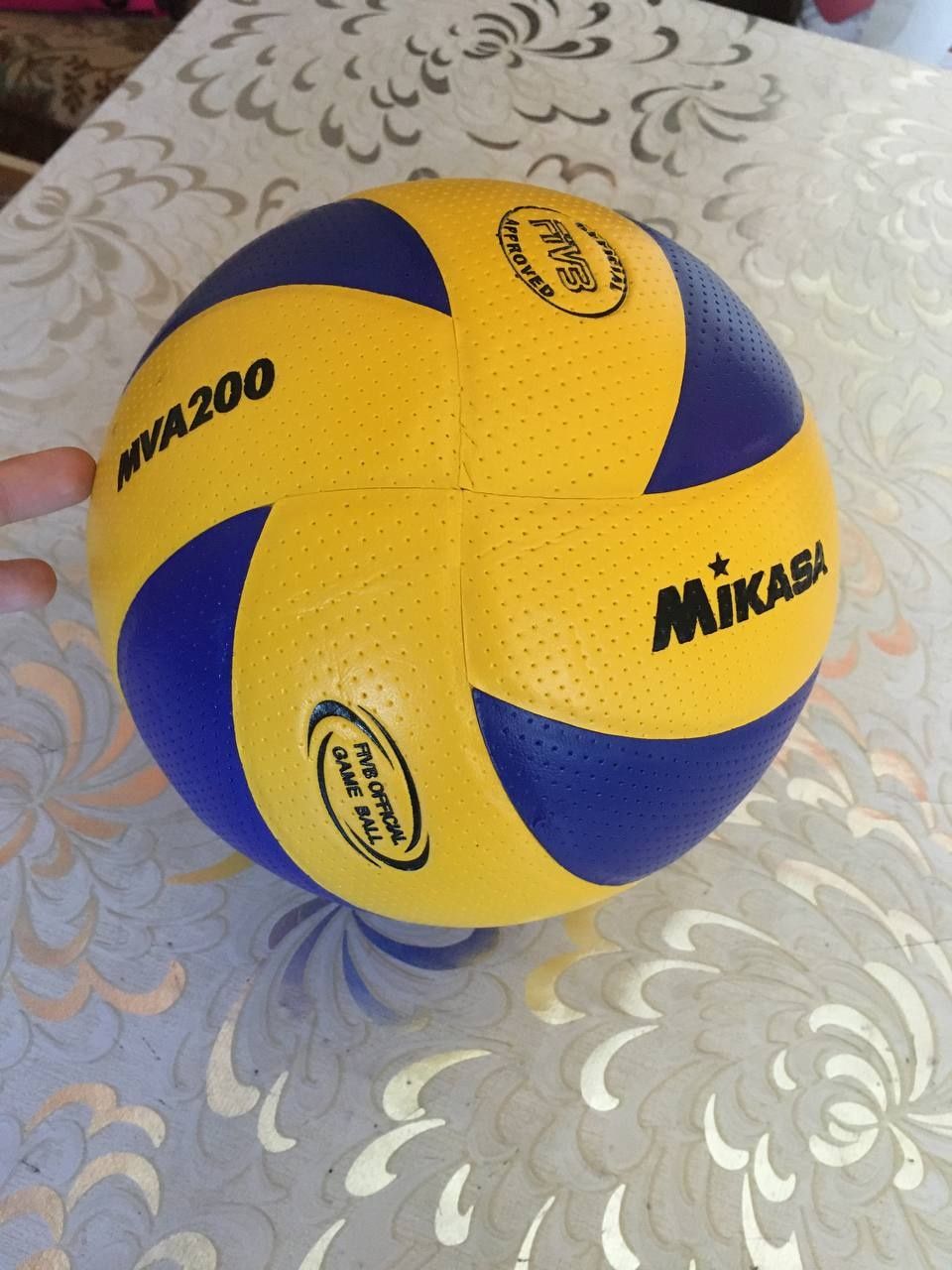 Продам мяч Mikasa