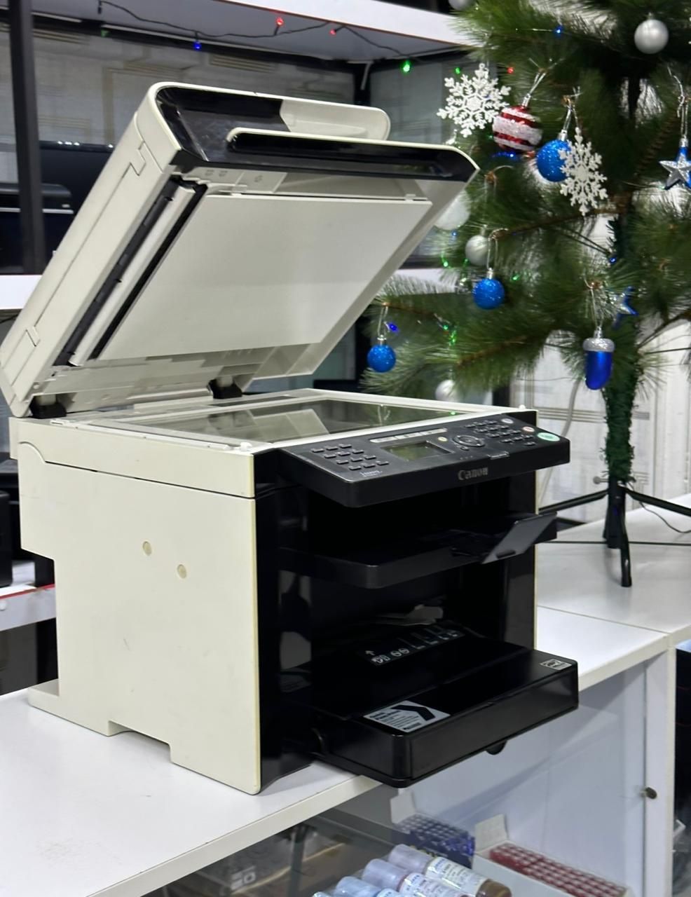 Canon MF4580.  3 в одном принтер