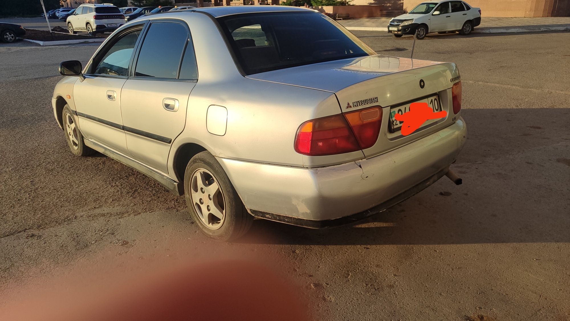 Продаю авто Митсубиси каризма