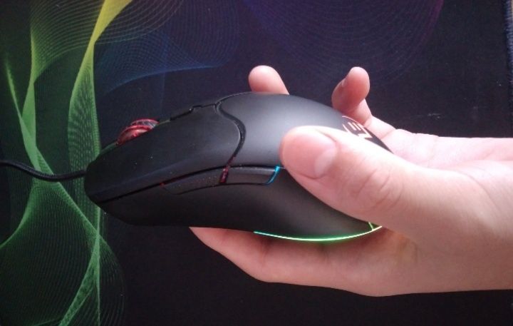 Игровая мышь sven rx-g840 для игр в шутерах самое то. сенсу не срывает