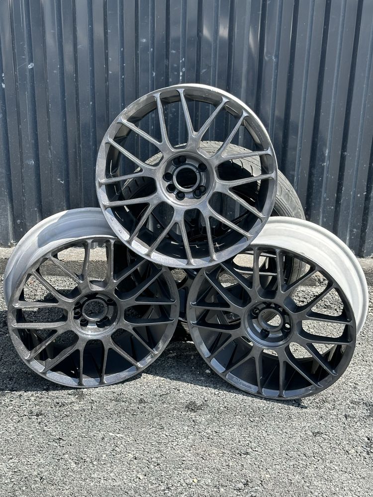 Продам диски R17 с резиной разболтовка 5*100