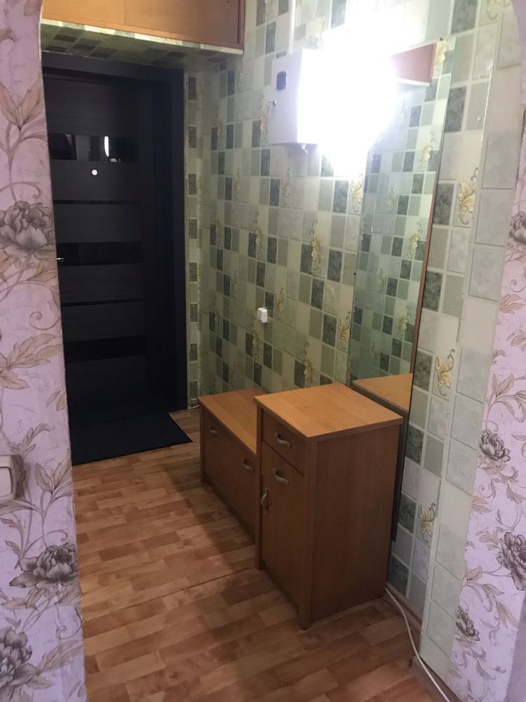 Продам 2-х комнатную квартиру в центре города.