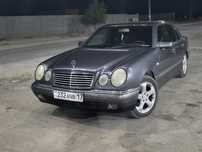 Мерседес 2 1 0. .1 9 9 7ж