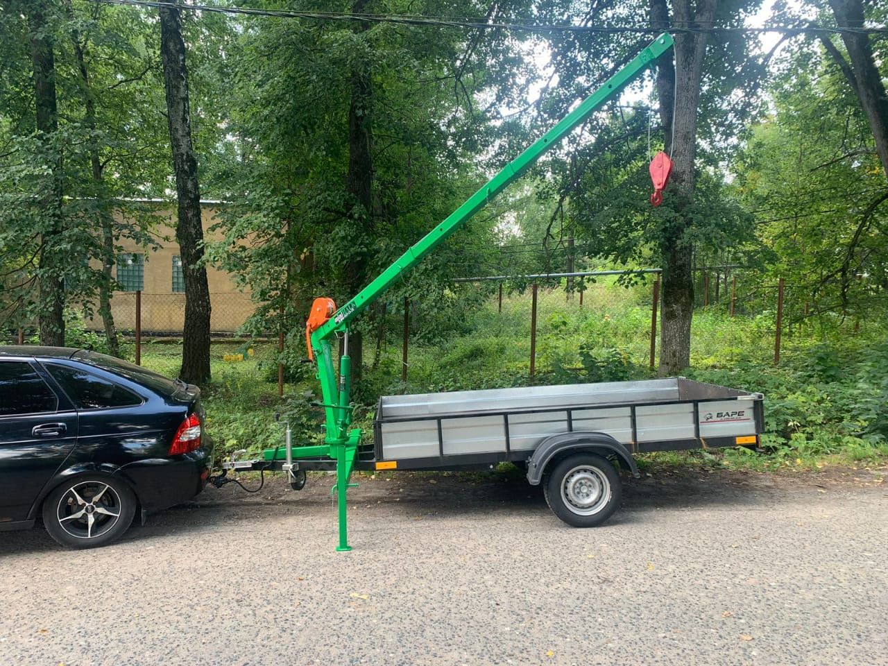 Продам мини кран манипулятор универсальный.