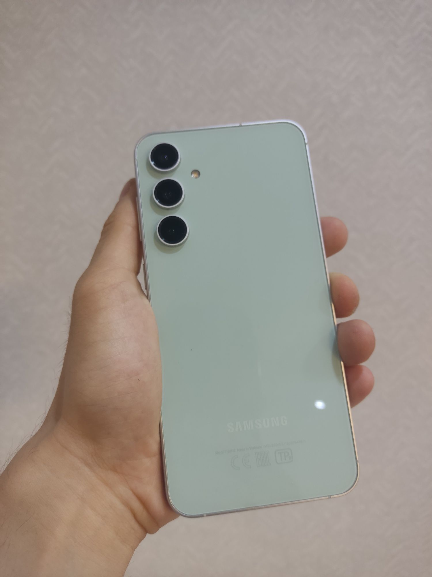 Samsung S23FE / 256Gb