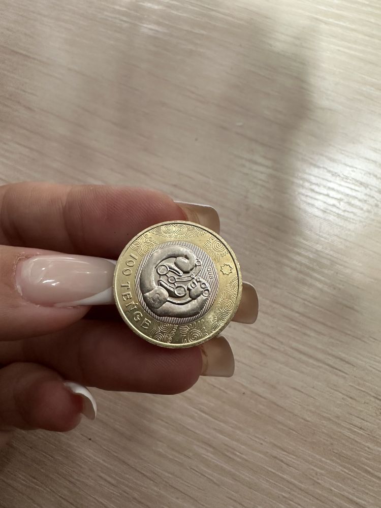 Продам сувенирную монету 10.000тг