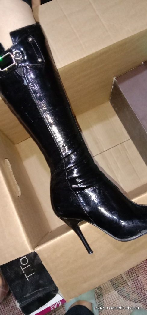 Продам зимние кожаные сапоги