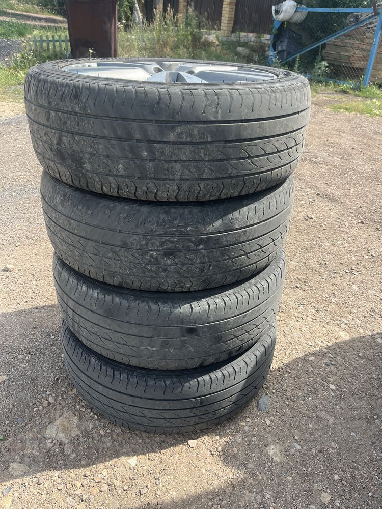 Продам диски с шинами на r17