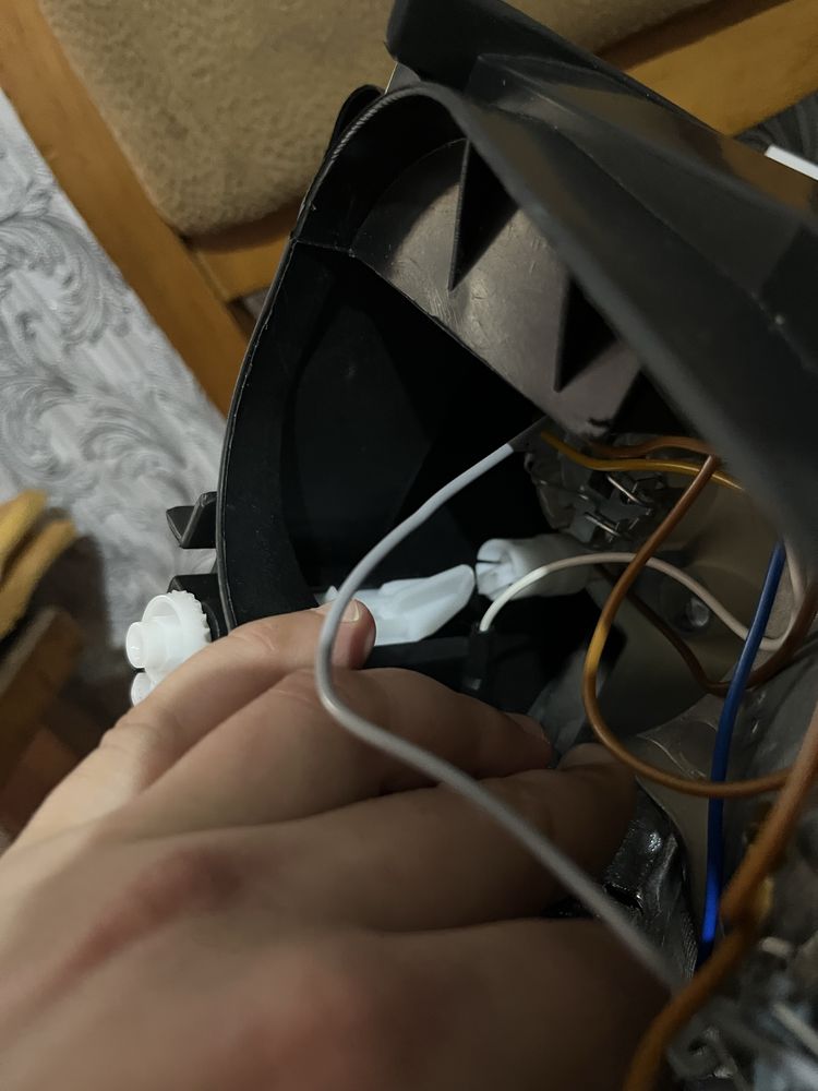 Продам фару на приору