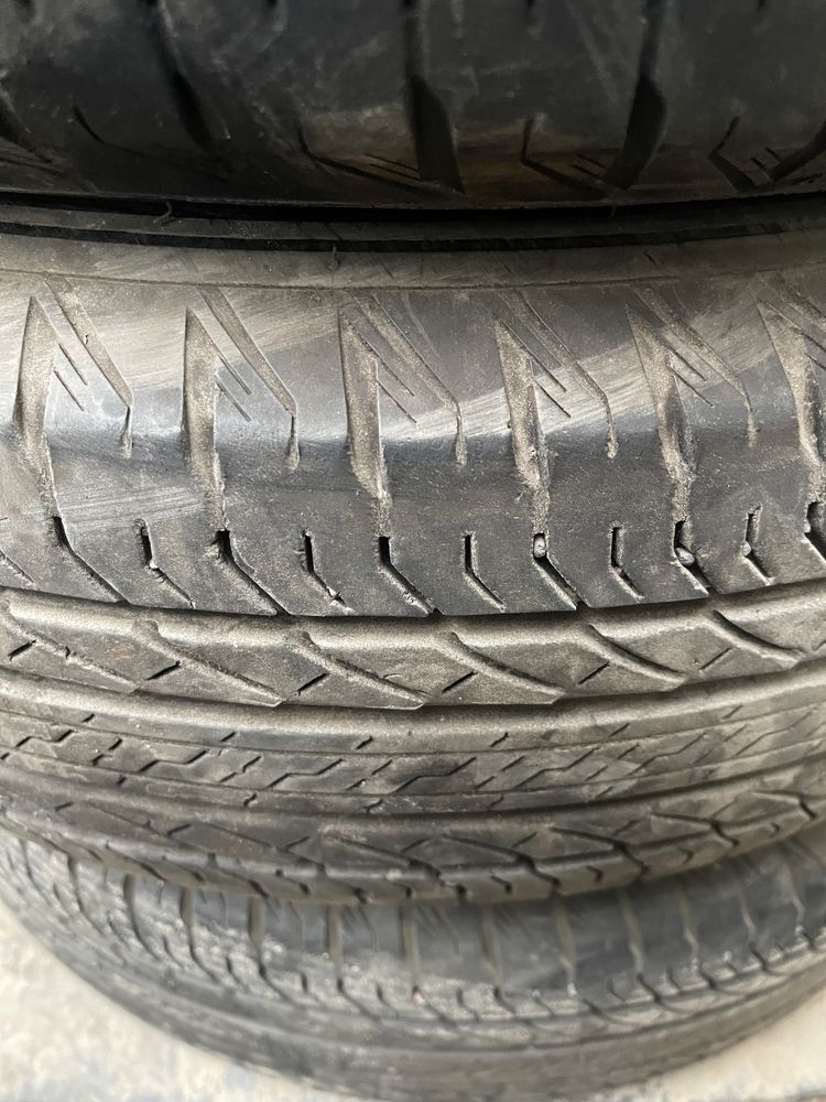 Продам шины на 17R