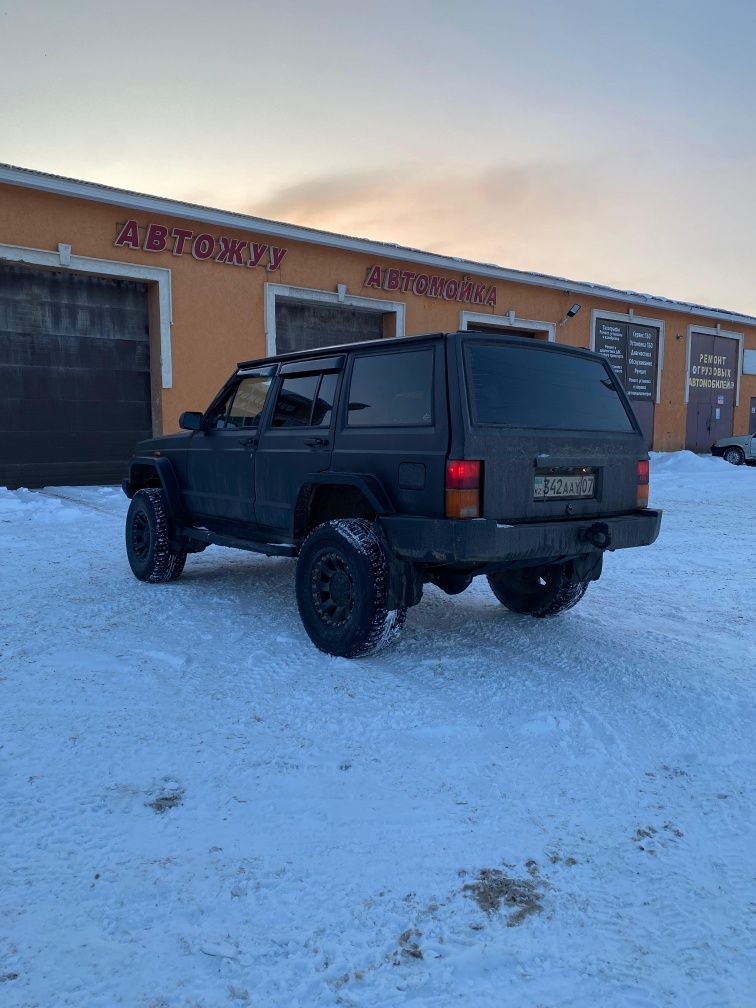 Продам jeep cherokee