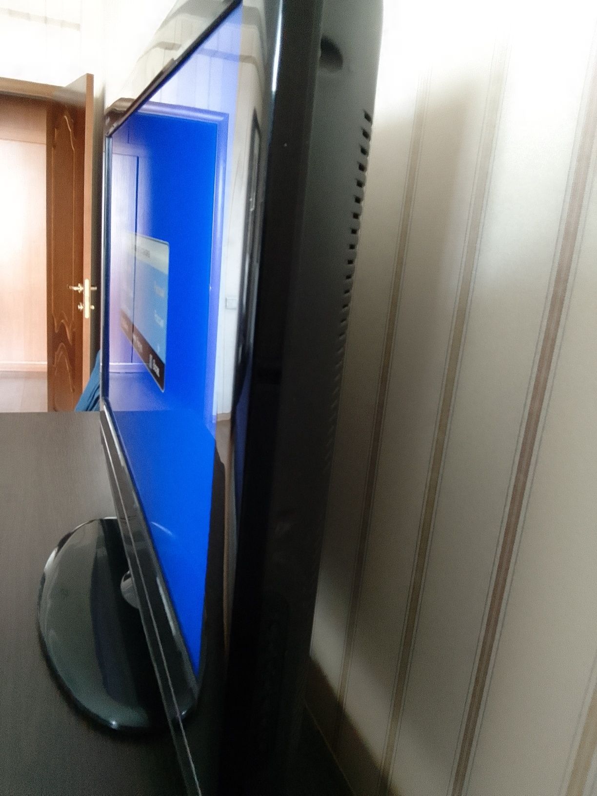 LCD телевизор Hisence 32 "