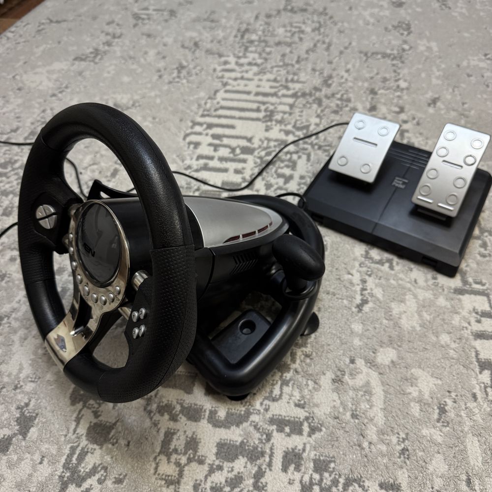 Продам игровой руль SVEN GS-W800