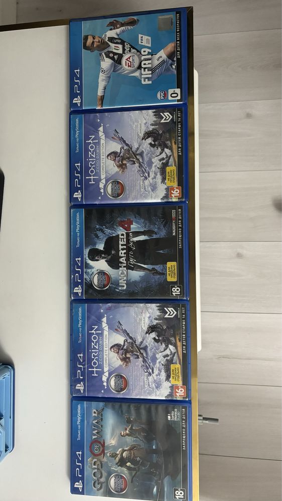 PlayStation 4pro 1 терабайт