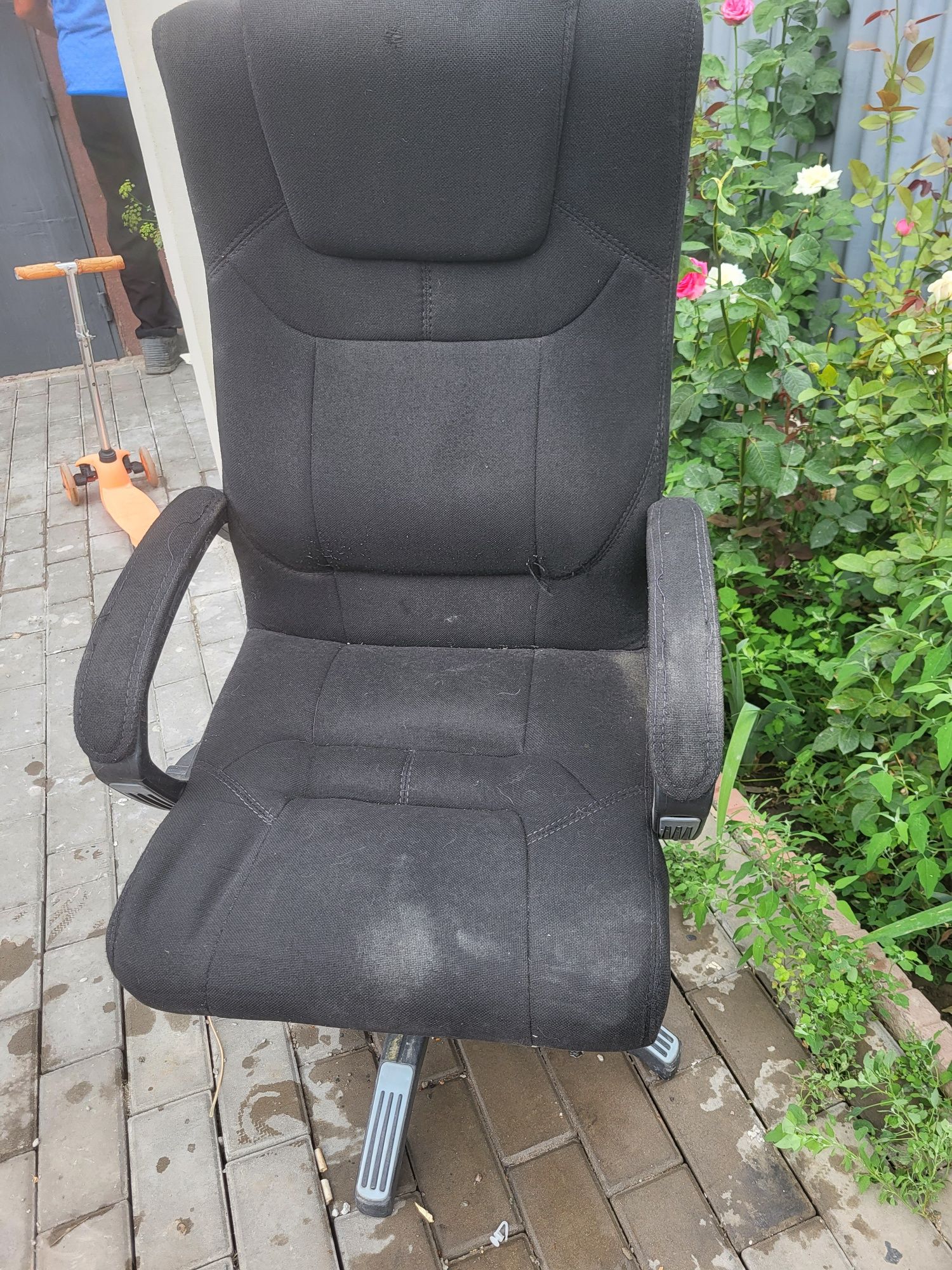 Срочно продам недорого кресло