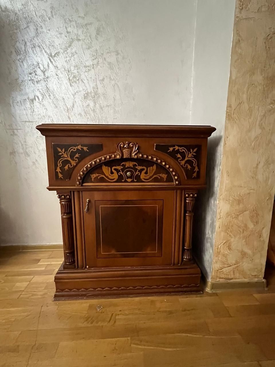 Мебель, горка стенка