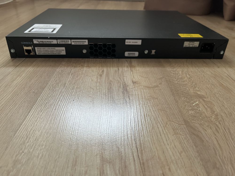 Коммутатор Cisco C2960+24LC-S