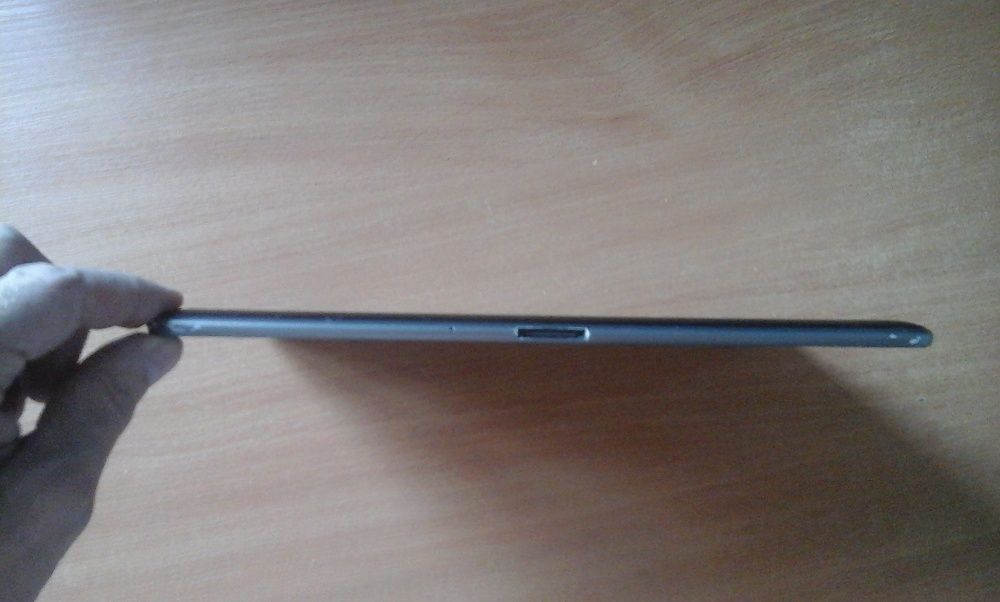 Планшет Samsung Galaxy Tab 10.1 GT-P7500 16 Gb
