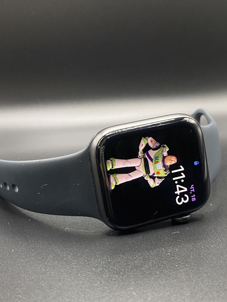 Часы Apple Watch SE