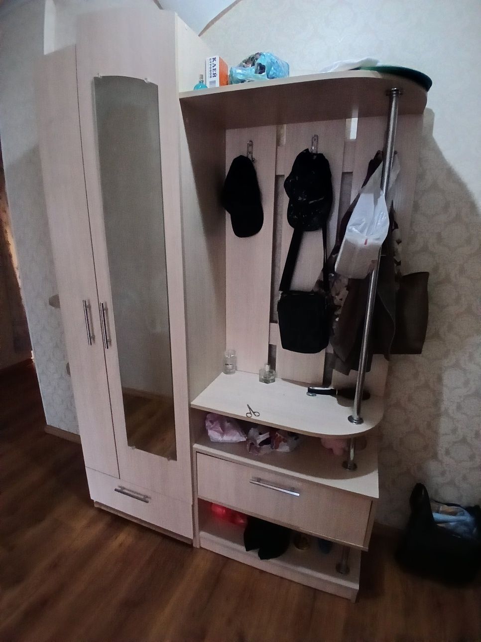 Продам прихожую !