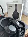 Sony WH-1000XM4.