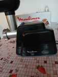 Продам мясорубку MULINECS  classic 1400 Вт, рабочая.