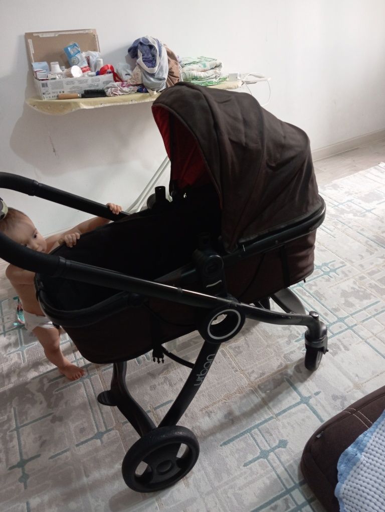 Продам коляску Chicco