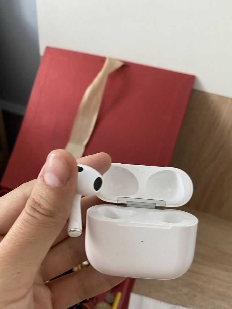 Левый наушник airpods 3 с кейсом оригинал