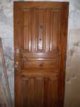 Продам деревянную дверь с 1замок