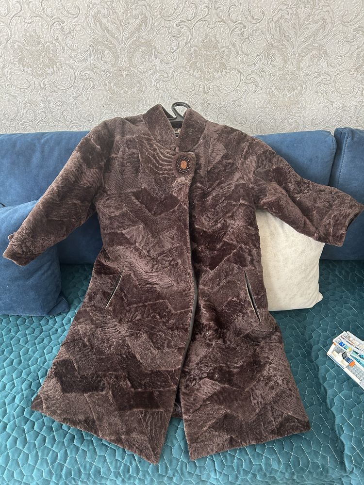 Шуба каракуль женская