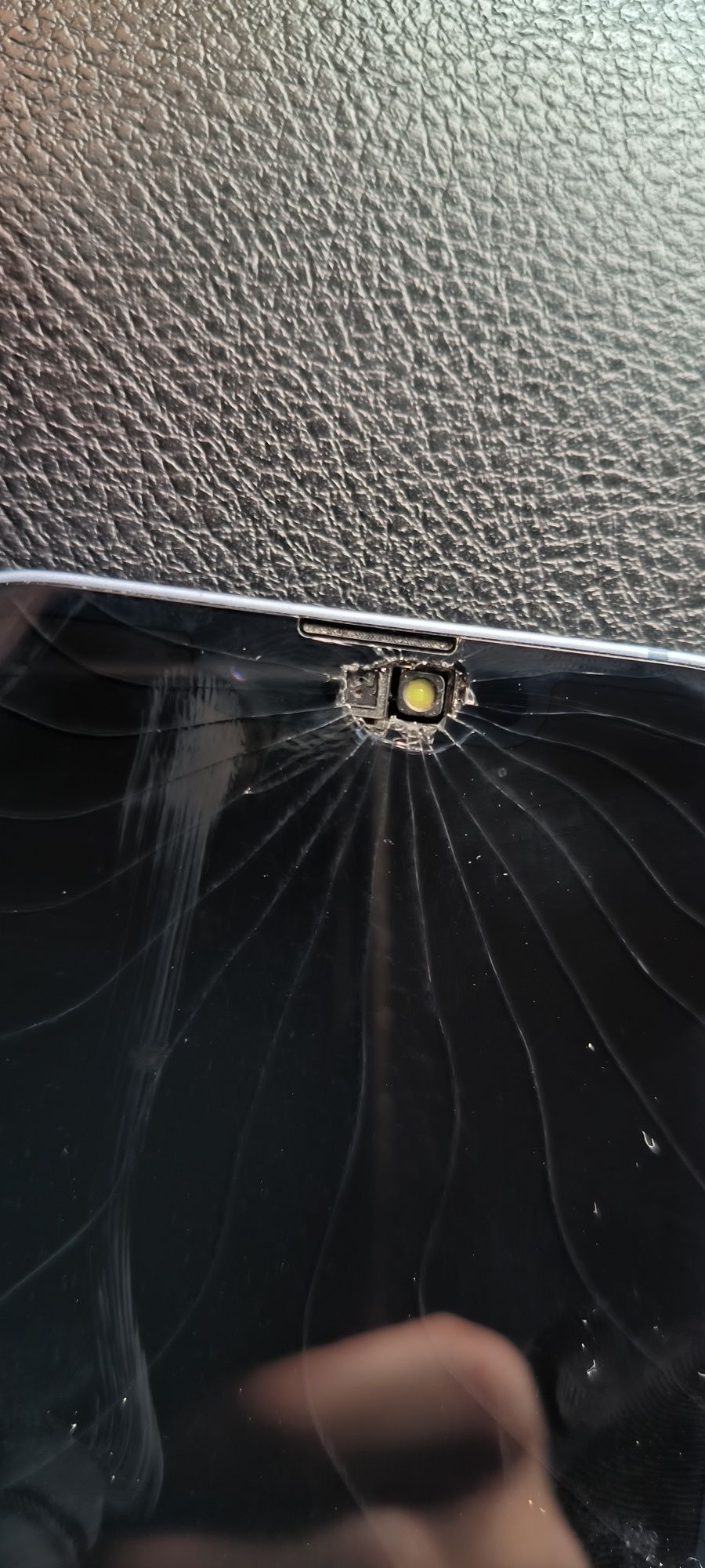 Продам Айфон (iPhone ) 14