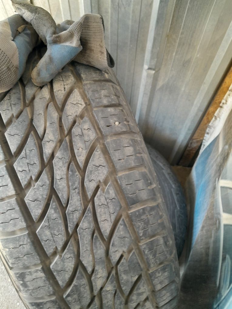 Продам резину A/T 275/65R18